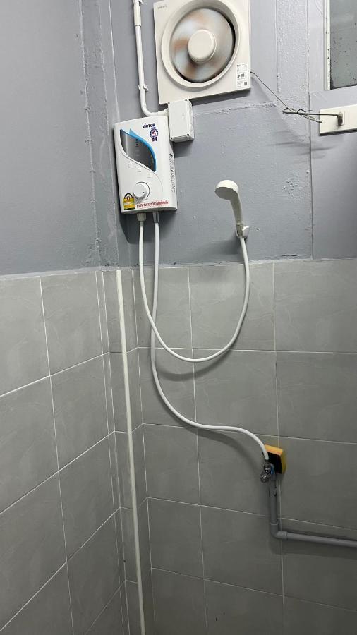 W District Hostel バンコク都 エクステリア 写真