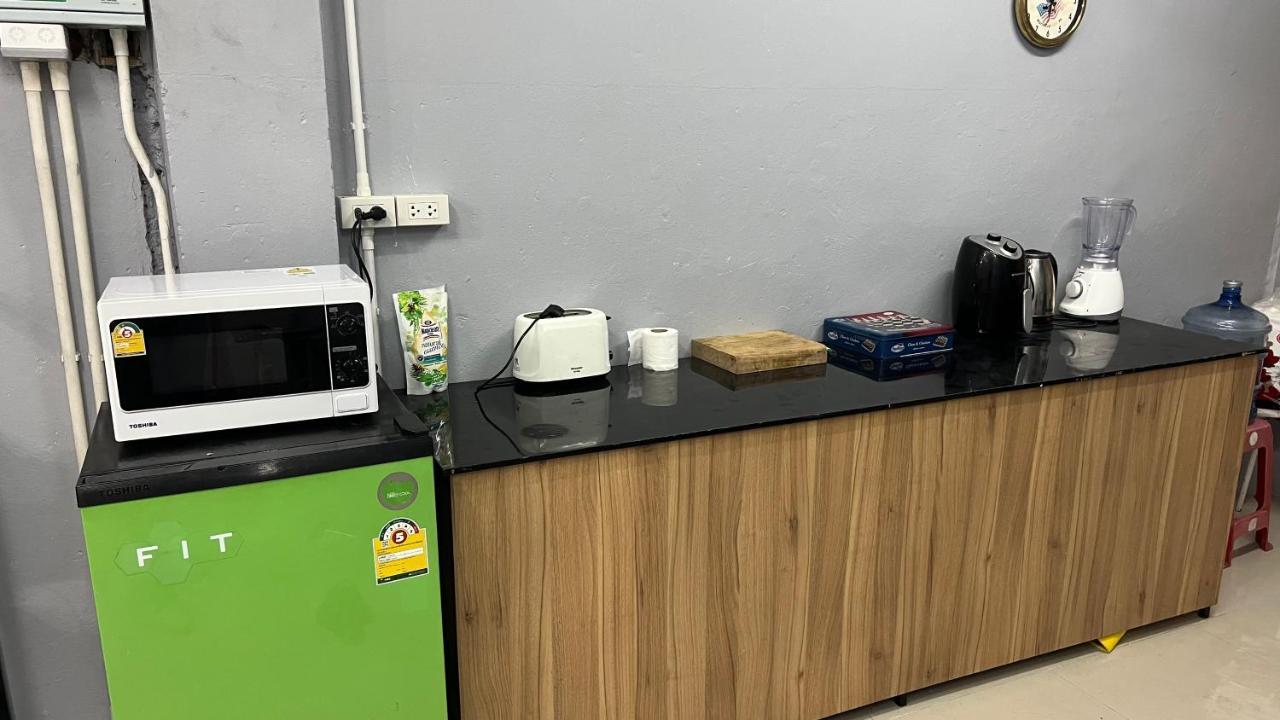 W District Hostel バンコク都 エクステリア 写真