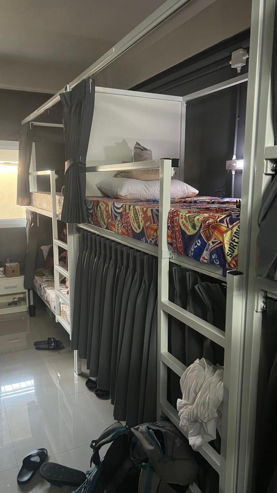 W District Hostel バンコク都 エクステリア 写真
