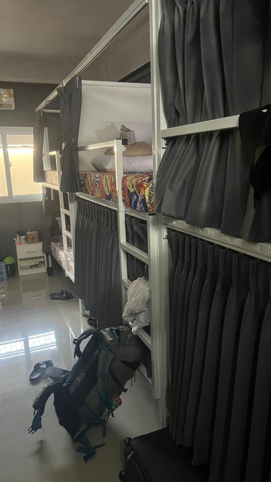 W District Hostel バンコク都 エクステリア 写真