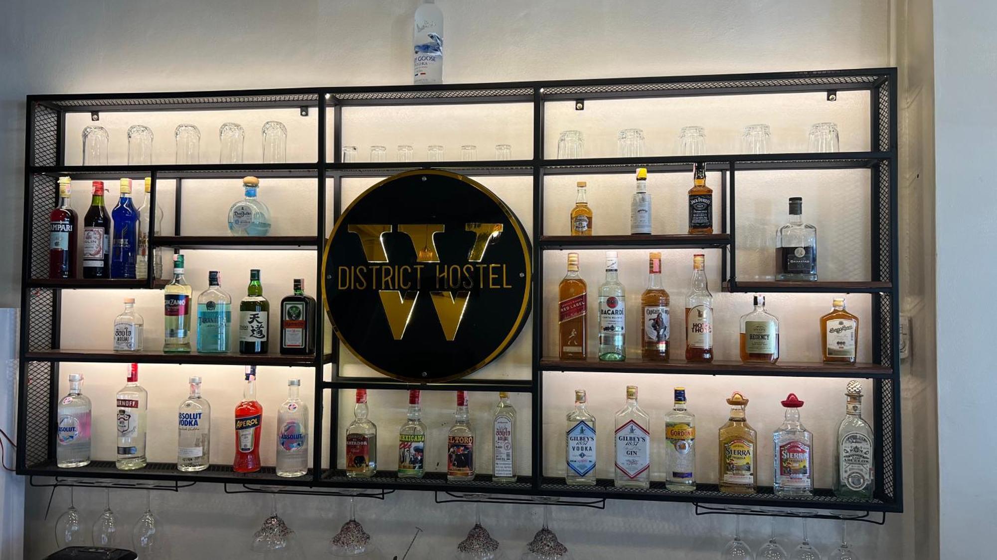 W District Hostel バンコク都 エクステリア 写真